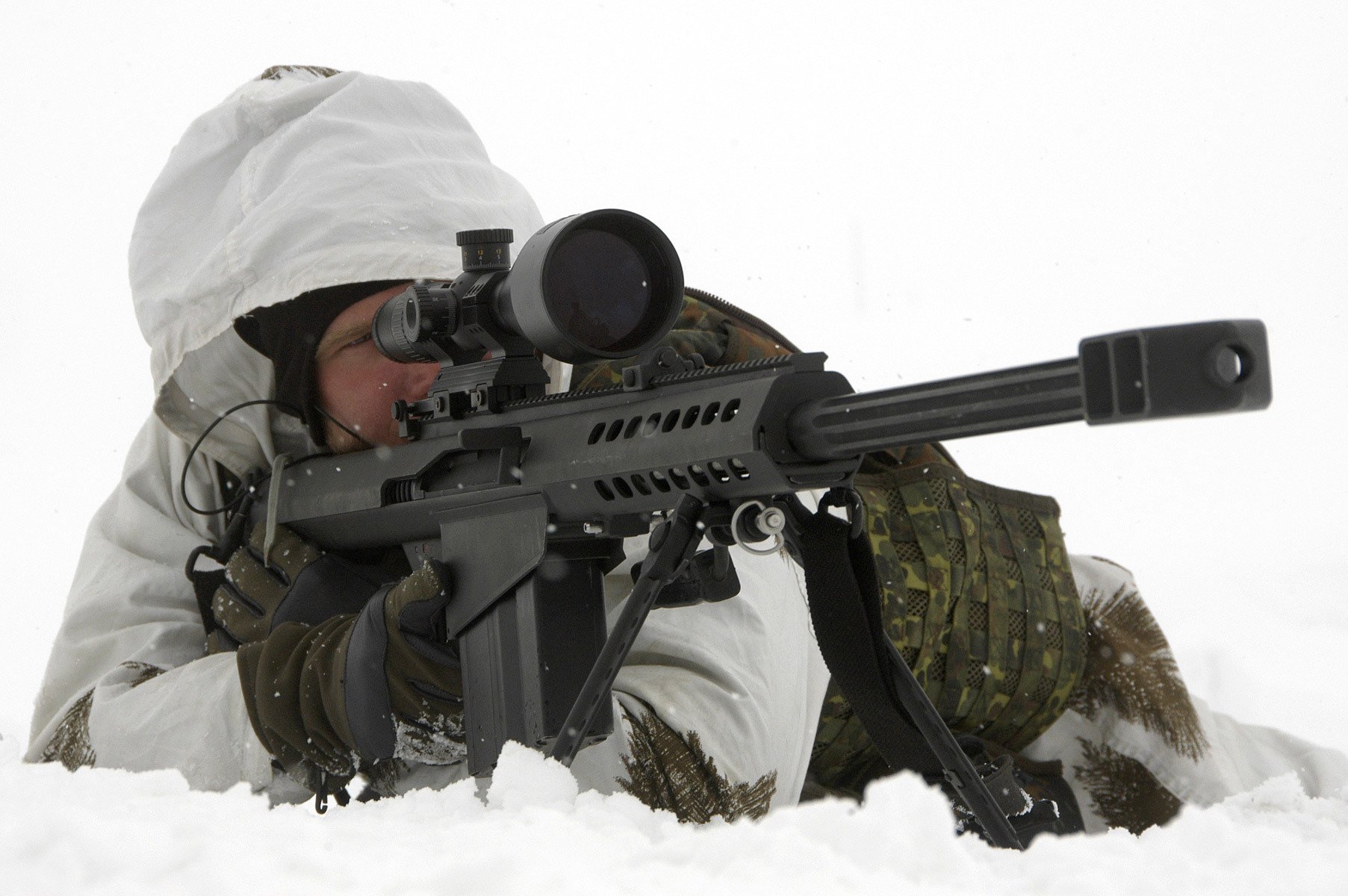 tireur fusil de sniper barret vue viser neige