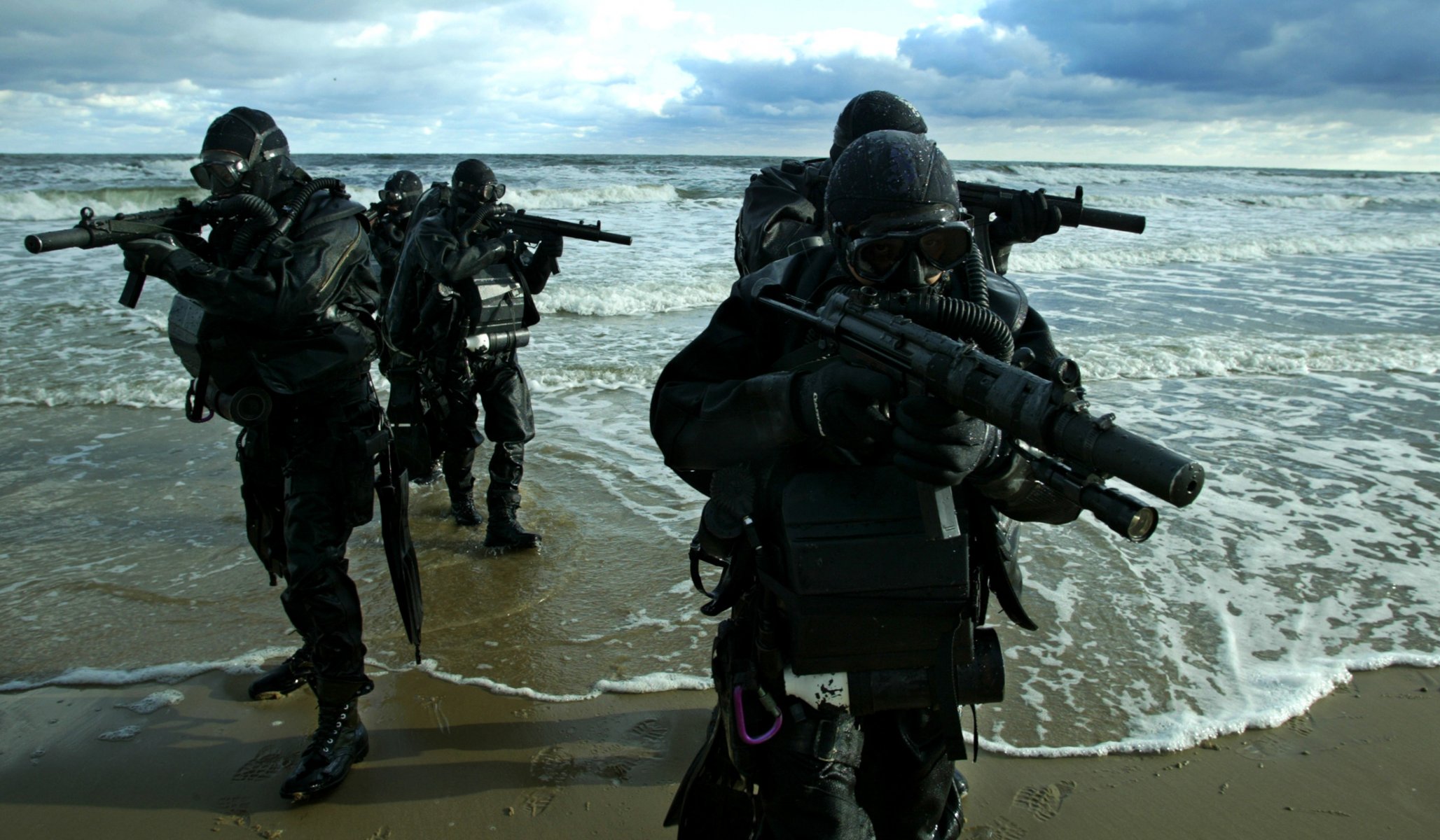 naval commandos fighting swimmers sea beach machine