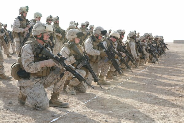 Eine Kompanie von Soldaten. marinesoldaten