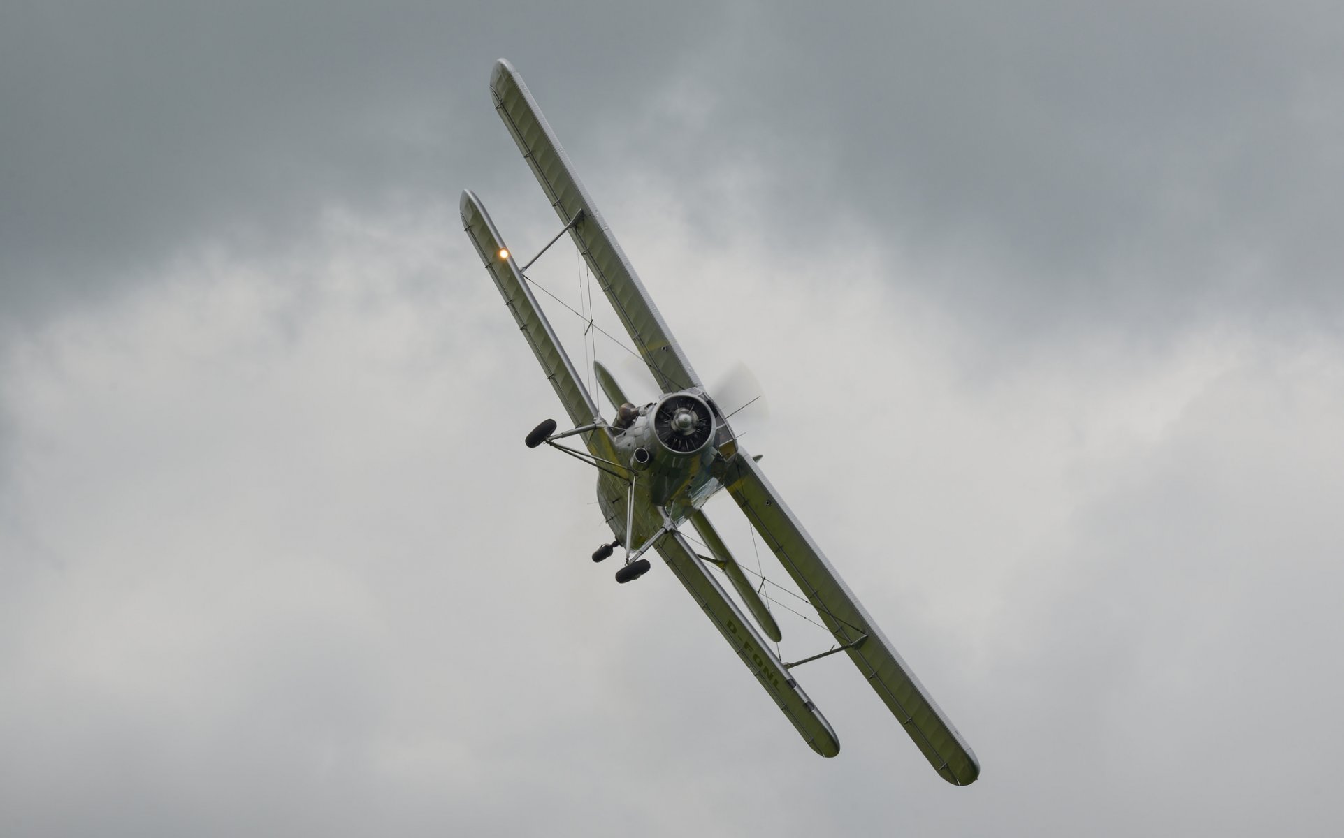 antonov an-2 multipropósito avión biplano