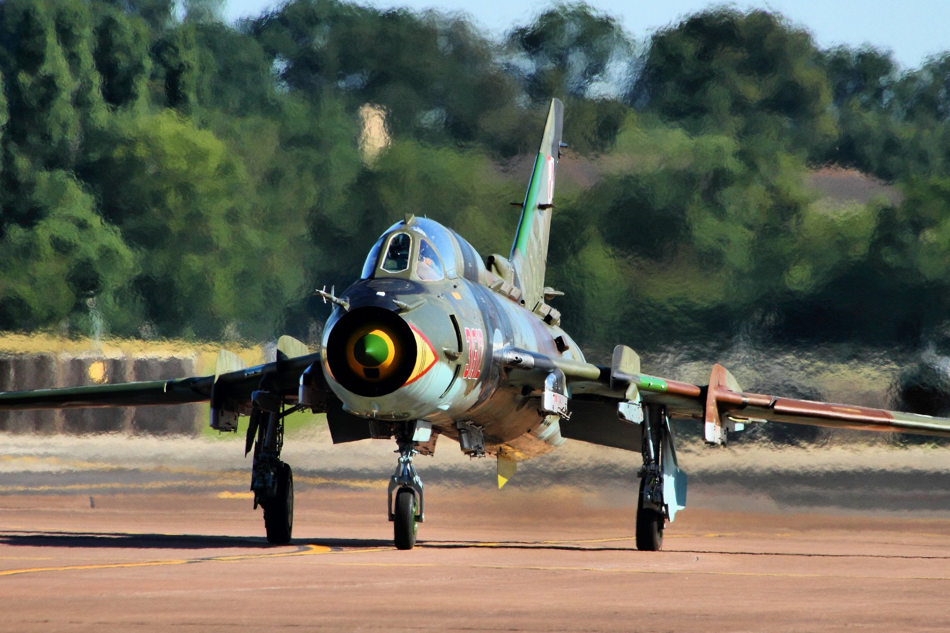 su-22 caccia bombardiere aeroporto