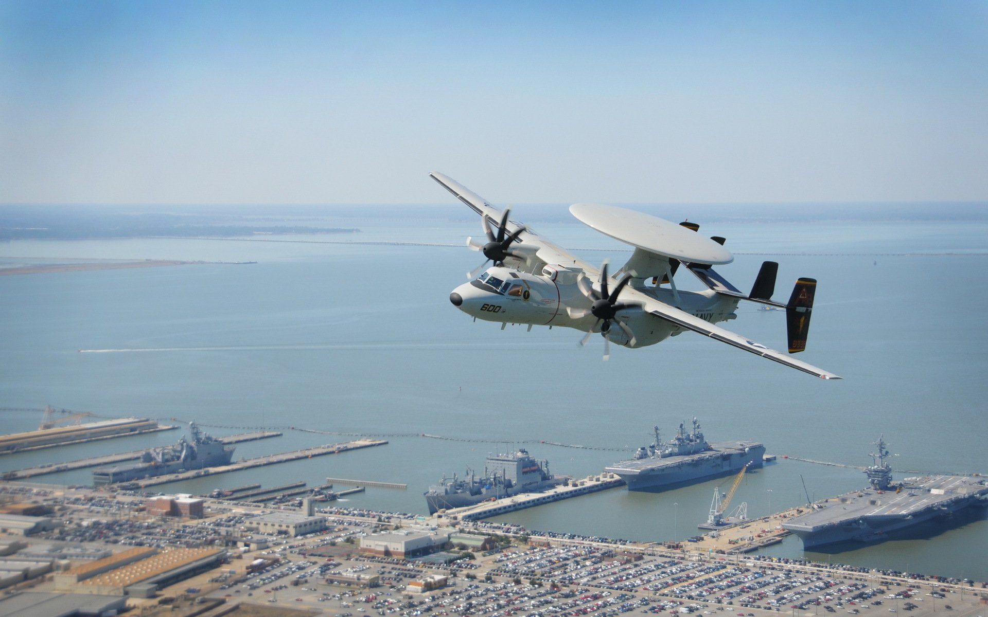 an e-2d hawkeye uss theodore roosevelt norfolk