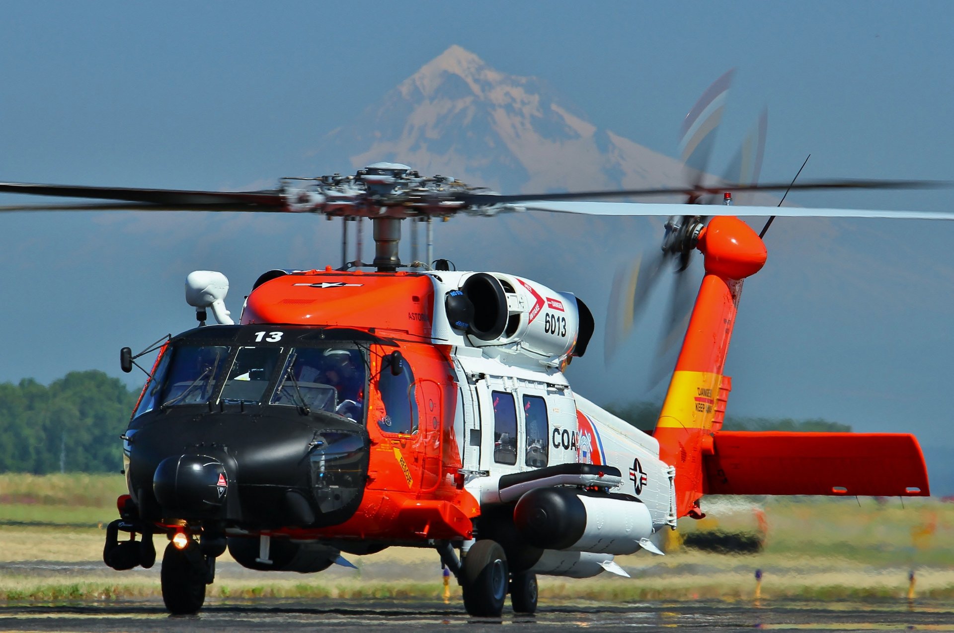 sikorski mh-60t jayhawk hubschrauber küstenwache wache