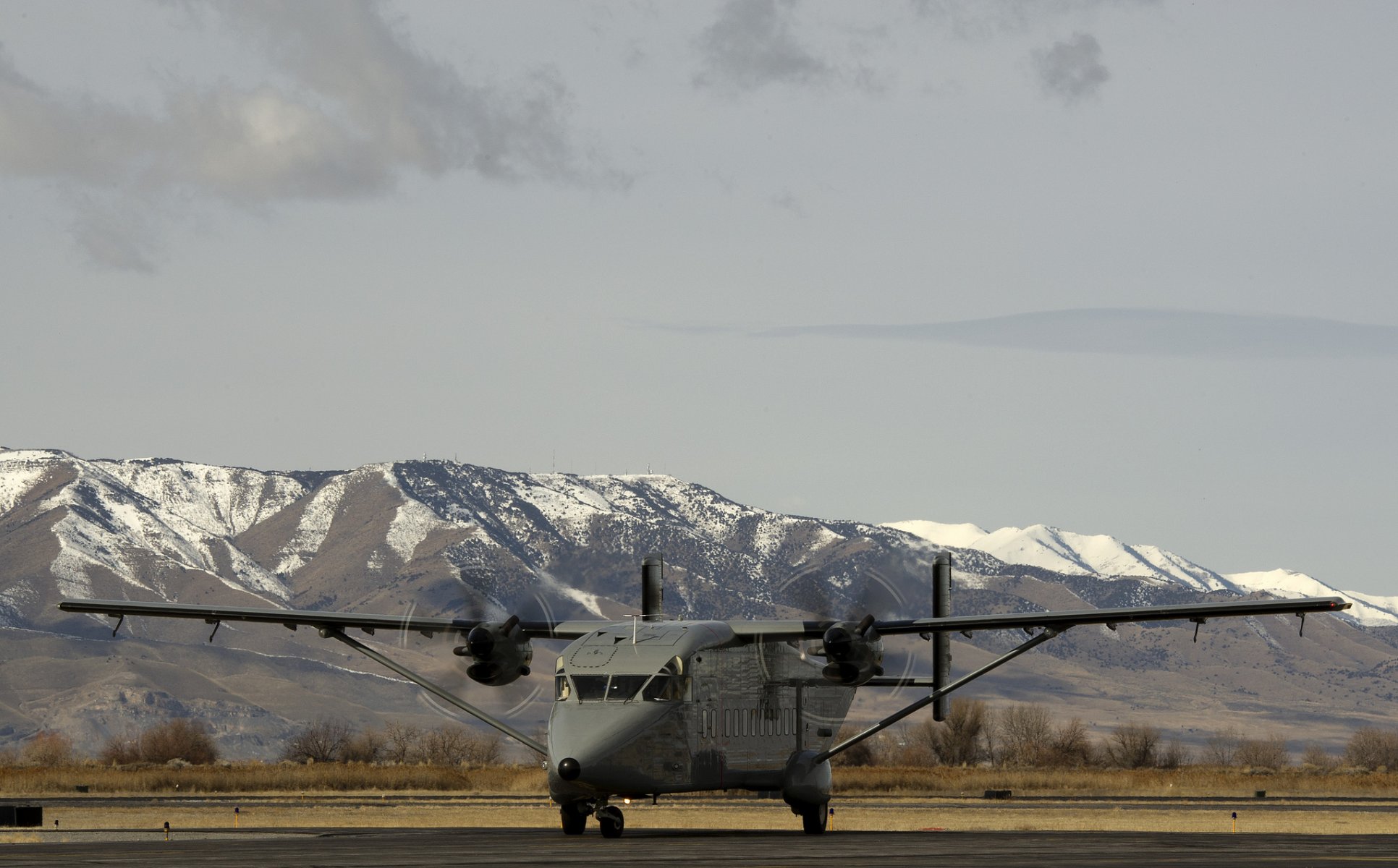 breve c-23 sherpa cometa transporte militar avión