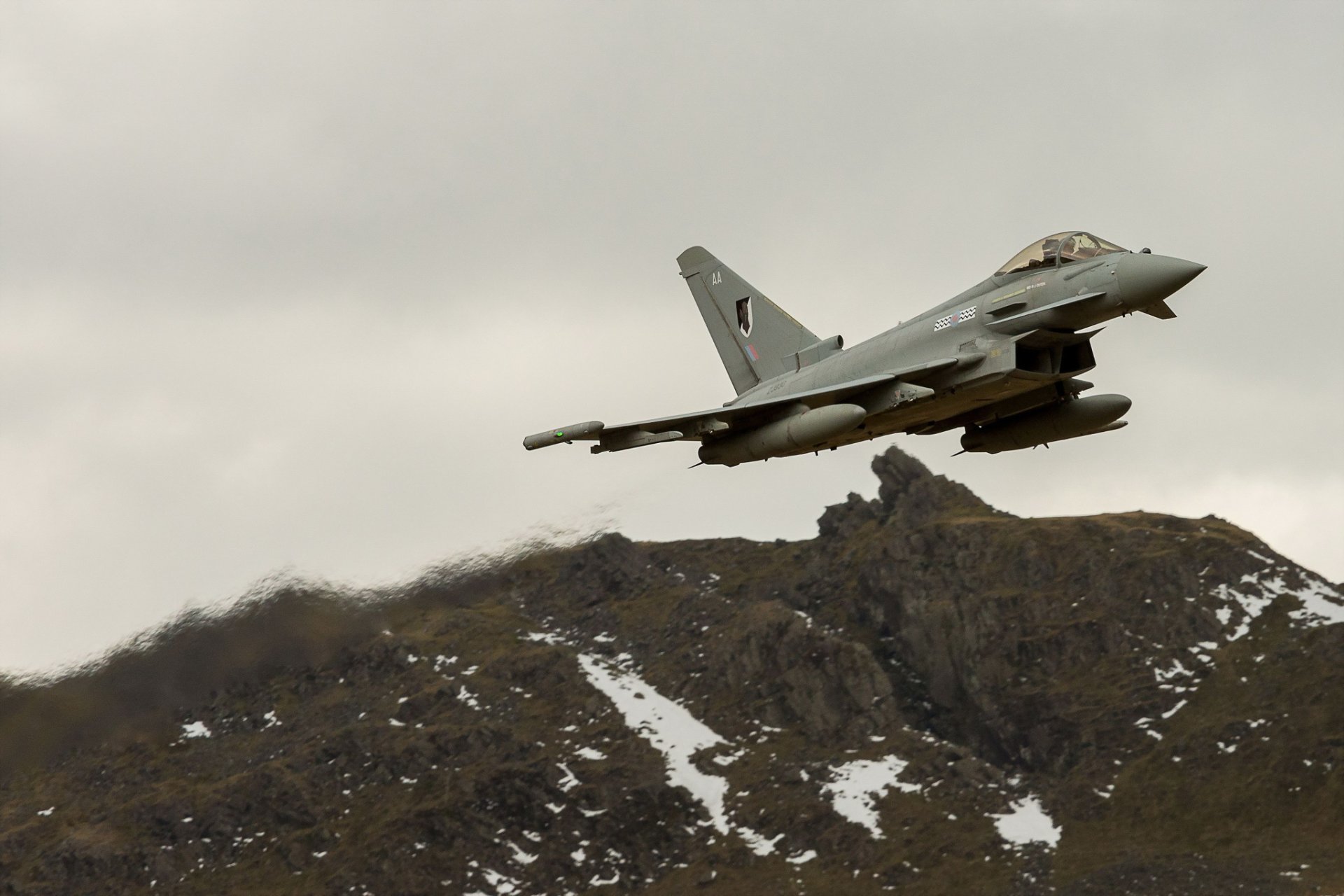 raf typhoon szum hełmu crag lake district