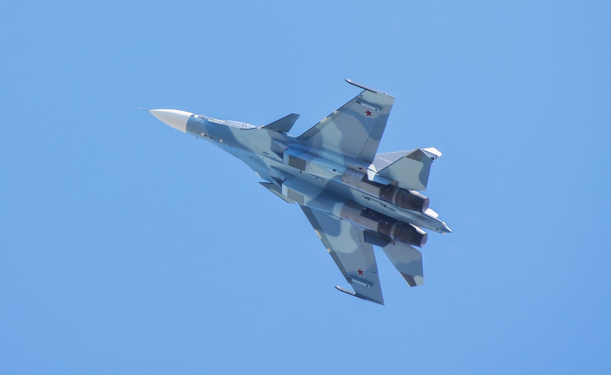 su-30cm rosyjski dwumiejscowy wielozadaniowy myśliwiec skrzydła lot