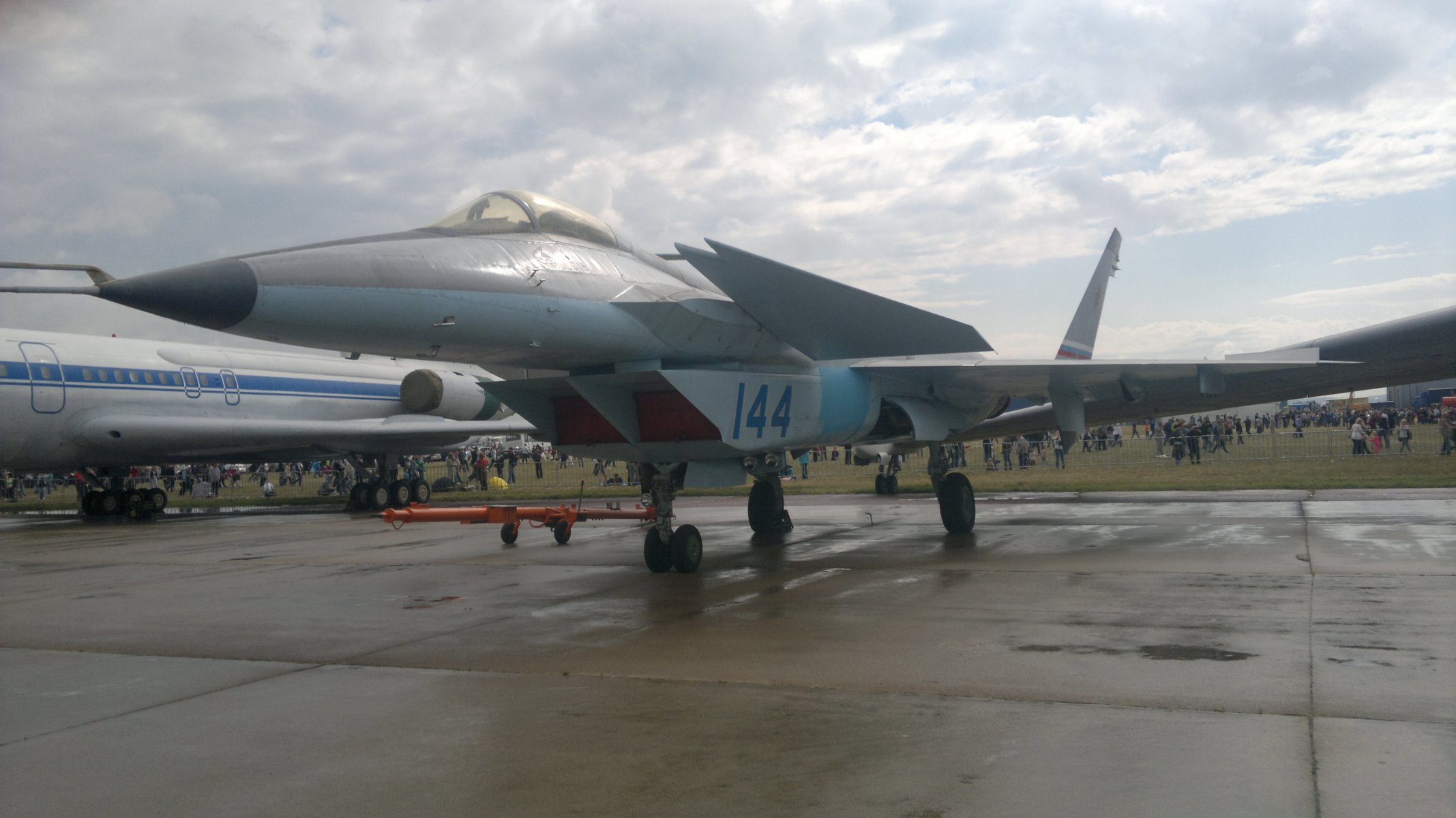 mikoyan gurevich mig 1.44 fighter fifth generation maks 2015 russian air force engines wings people show airfield zhukovsky