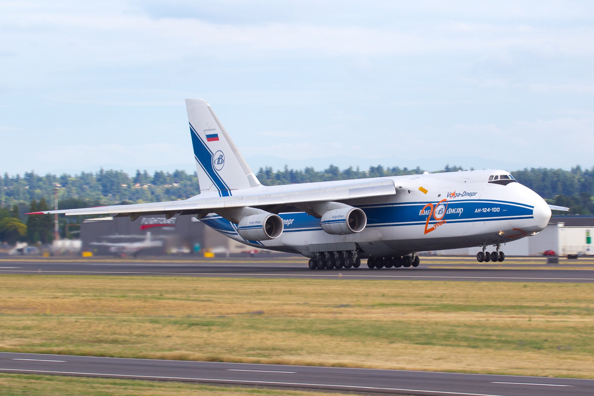 antonov an-124 ruslan fracht flugzeug