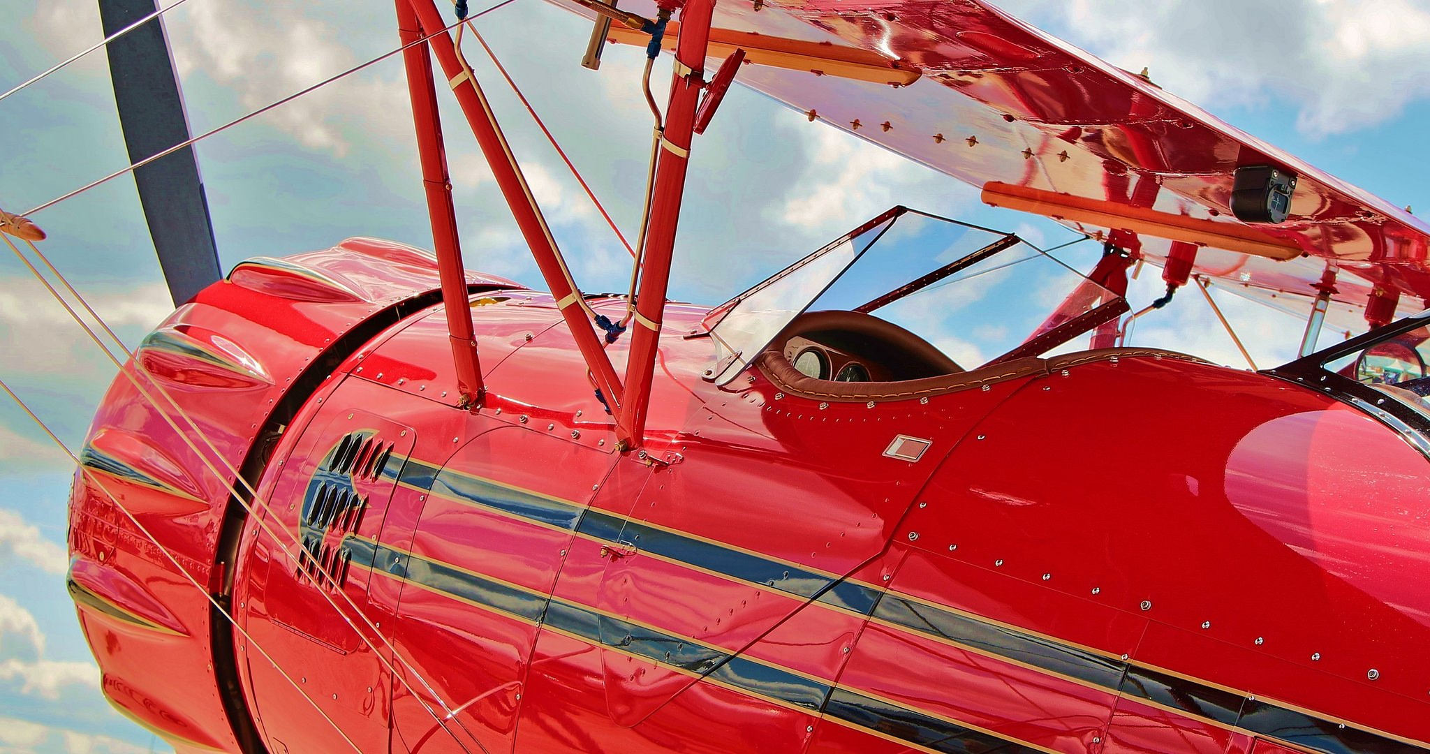 waco ymf-5c biplane cabin