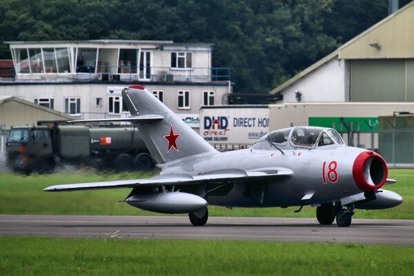 Wspaniały radziecki myśliwiec MiG-15