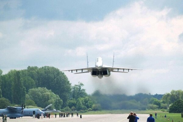 Low flight of the MIG-29 military fighter