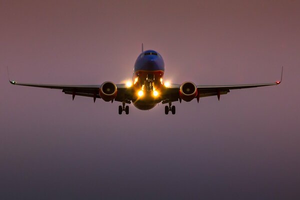 Samalet Boeing 737 700zasadził awaryjne lądowanie