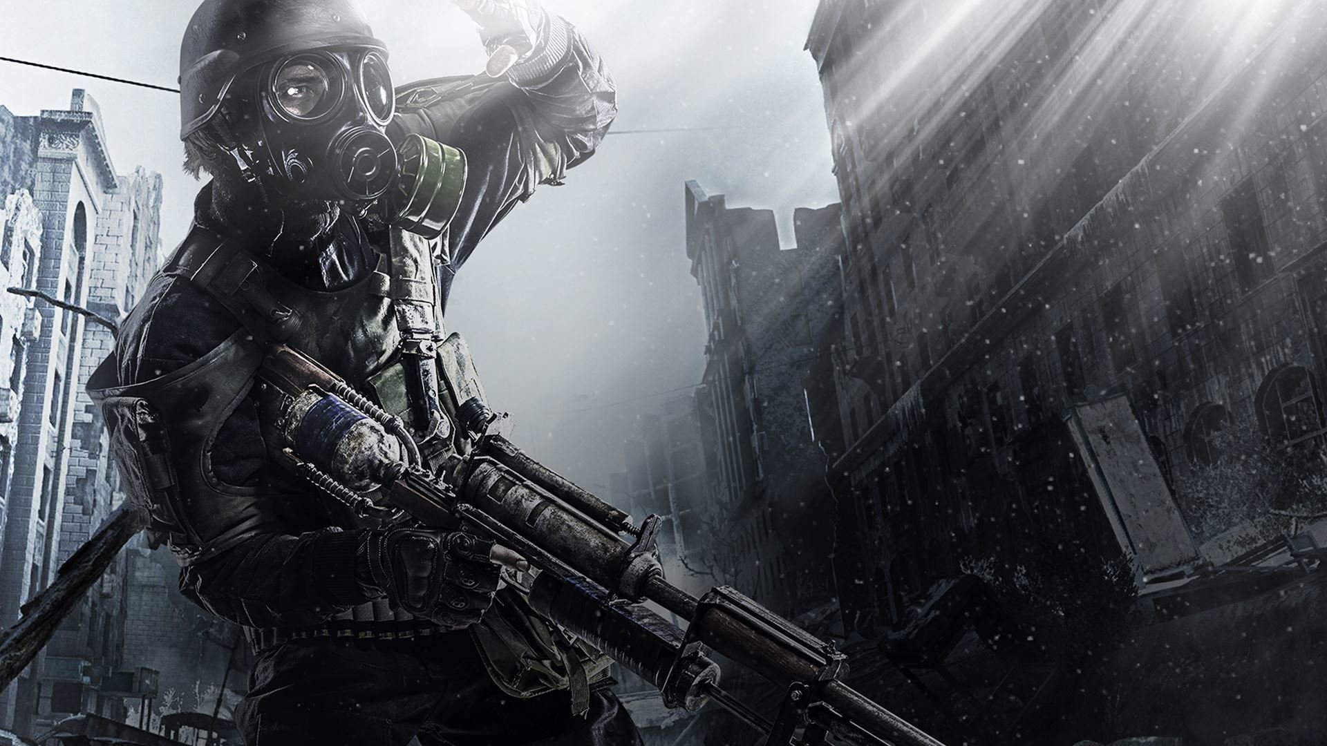 metro 2033 redux metro: redux 4a games deep silver żołnierz hełm broń maska gazowa ranger moskwa niebo chmury promienie światła sprzęt budynek apokalipsa promieniowanie mgła filtr widok ocalały ruiny metro