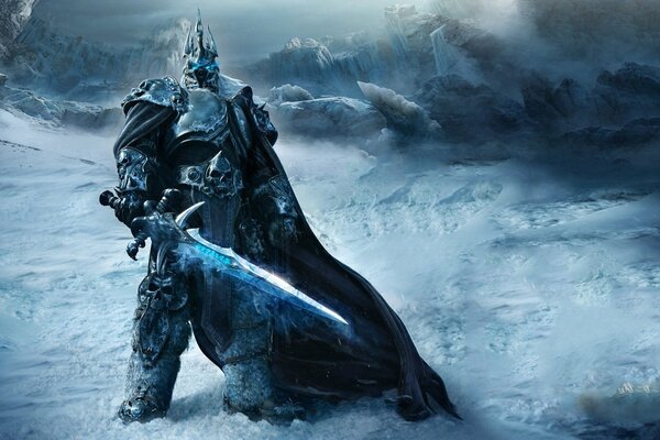 Un rey de Warcraft con una espada en la mano. En medio de una tormenta de nieve