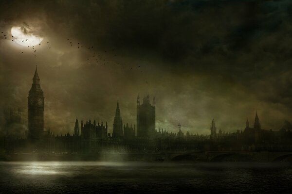 Londres sombrío en la niebla en la Luna llena