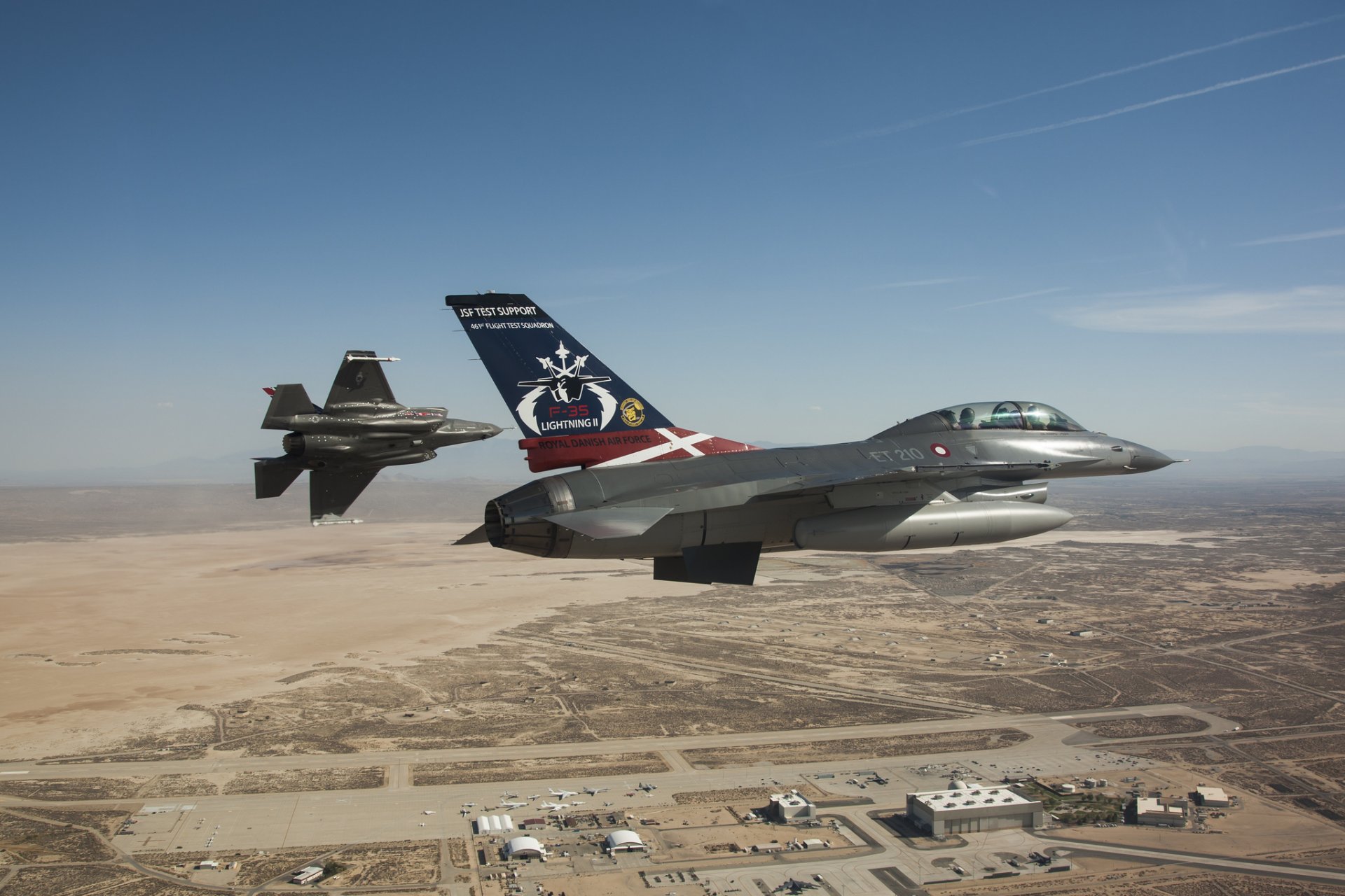 f-35 lightning ii f-16 fighting falcon caccia