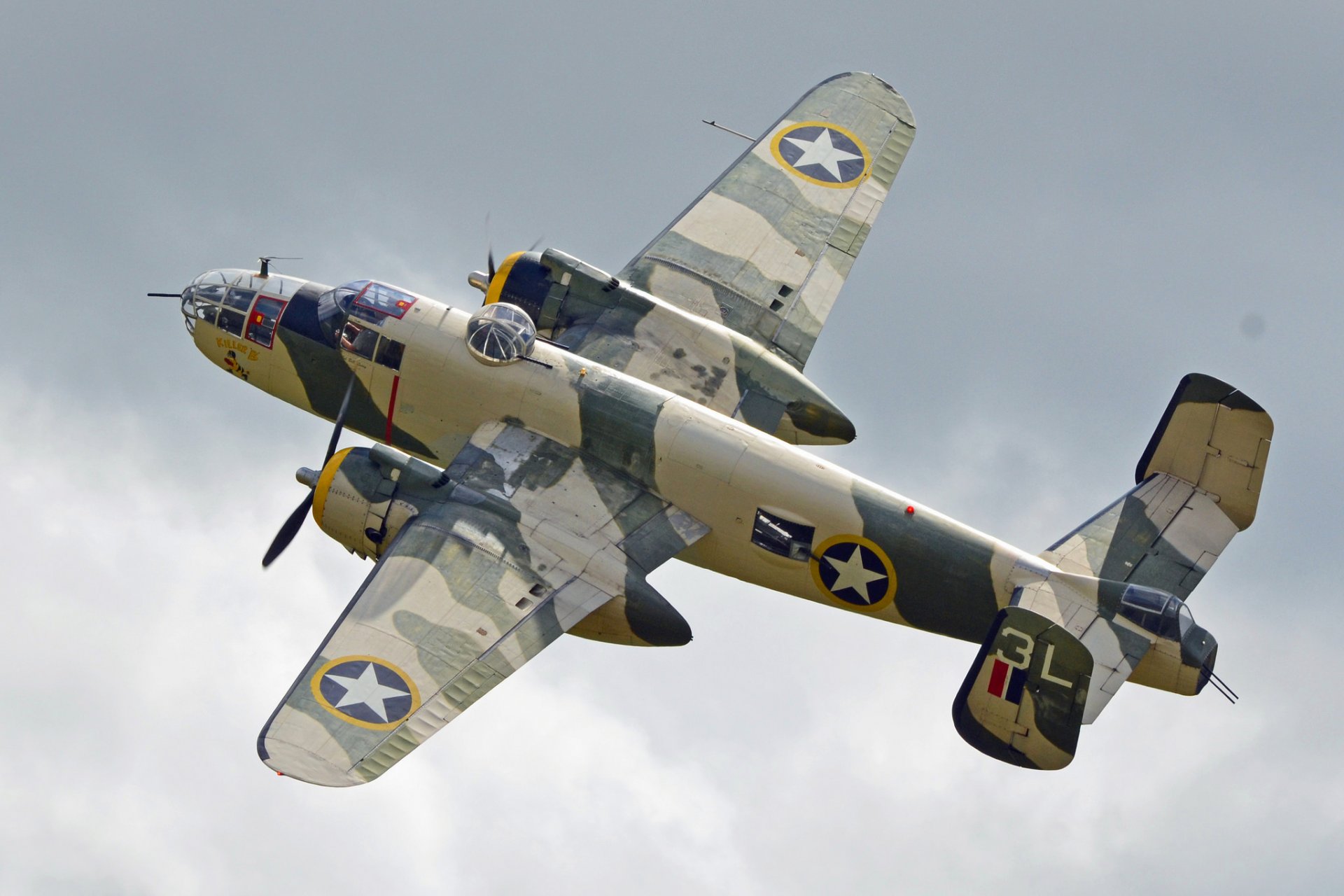 nordamerika b-25j mitchell amerikanisch zweimotorig mittel bomber fliegen