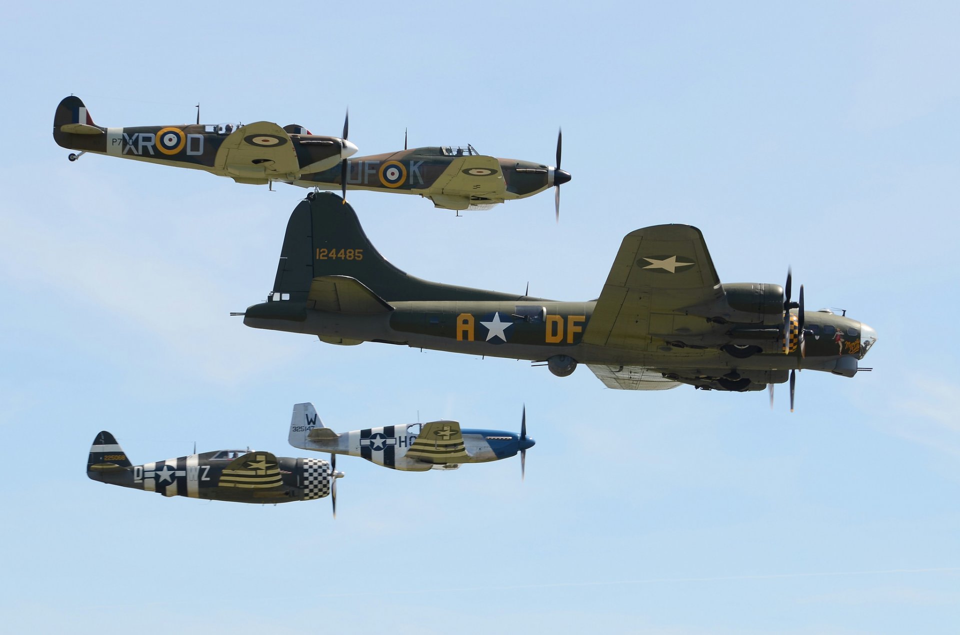 boeing b-17 bombardero p-51 mustang p-47 thunderbolt spitfire hawker hurricane