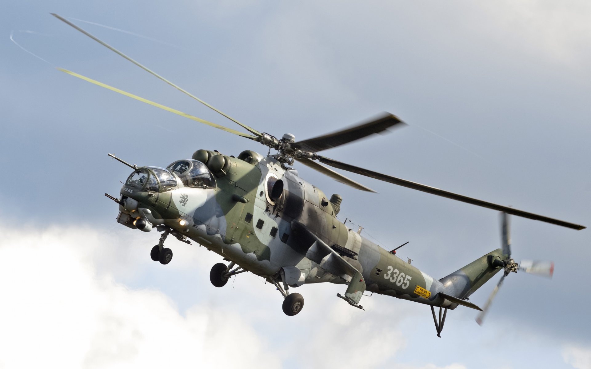 mil mi-24v mi-24v military transport