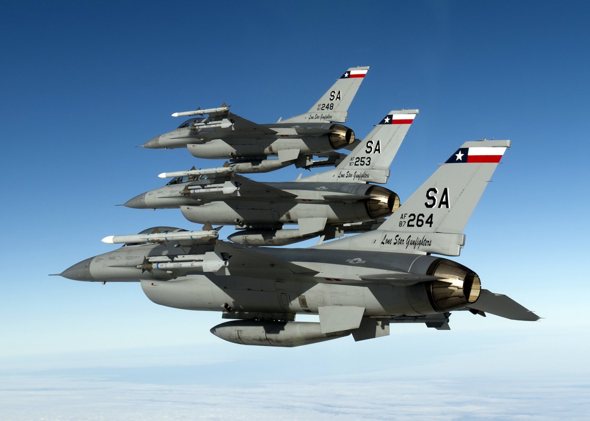 f-16 himmel waffen