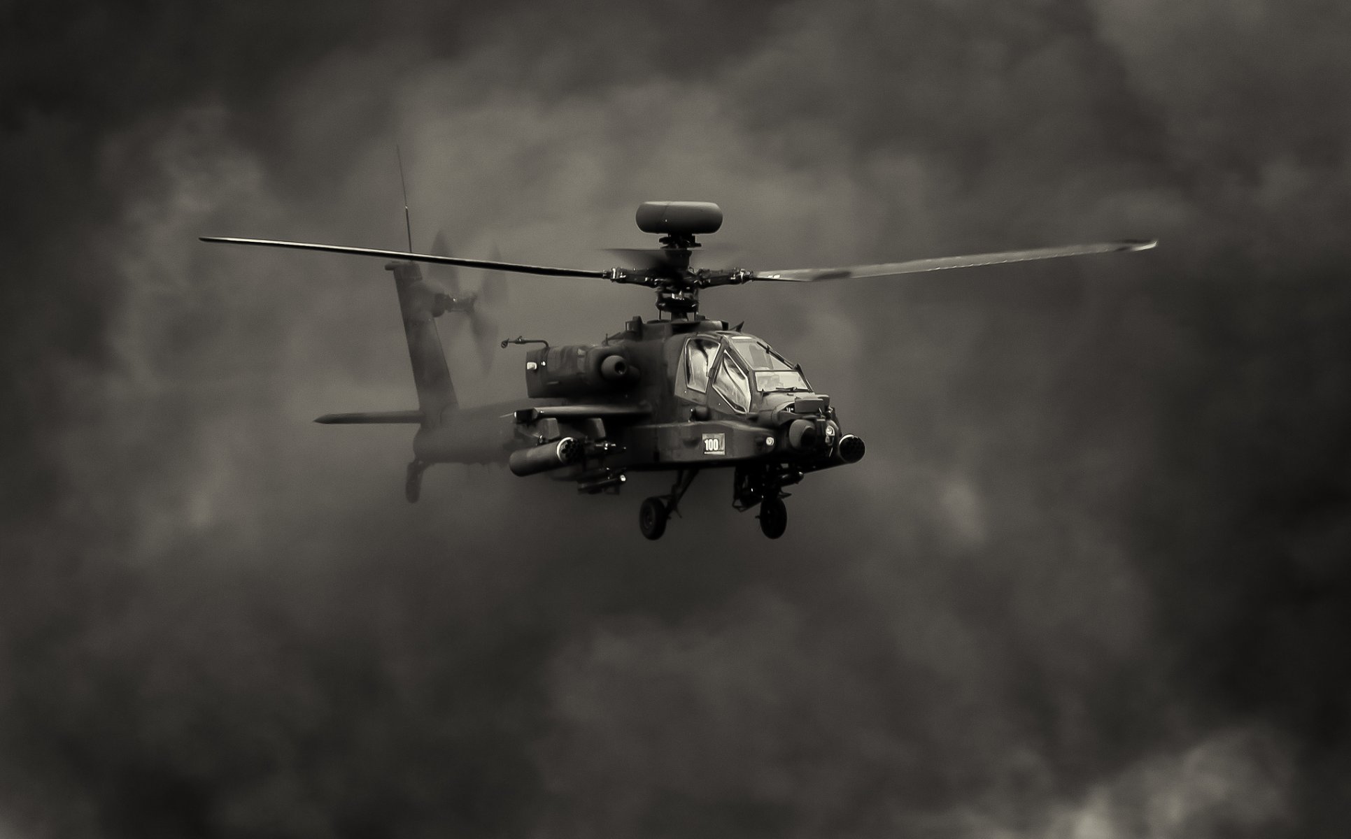 ah-64 apache apache haupt schlagzeug rauch fliegen