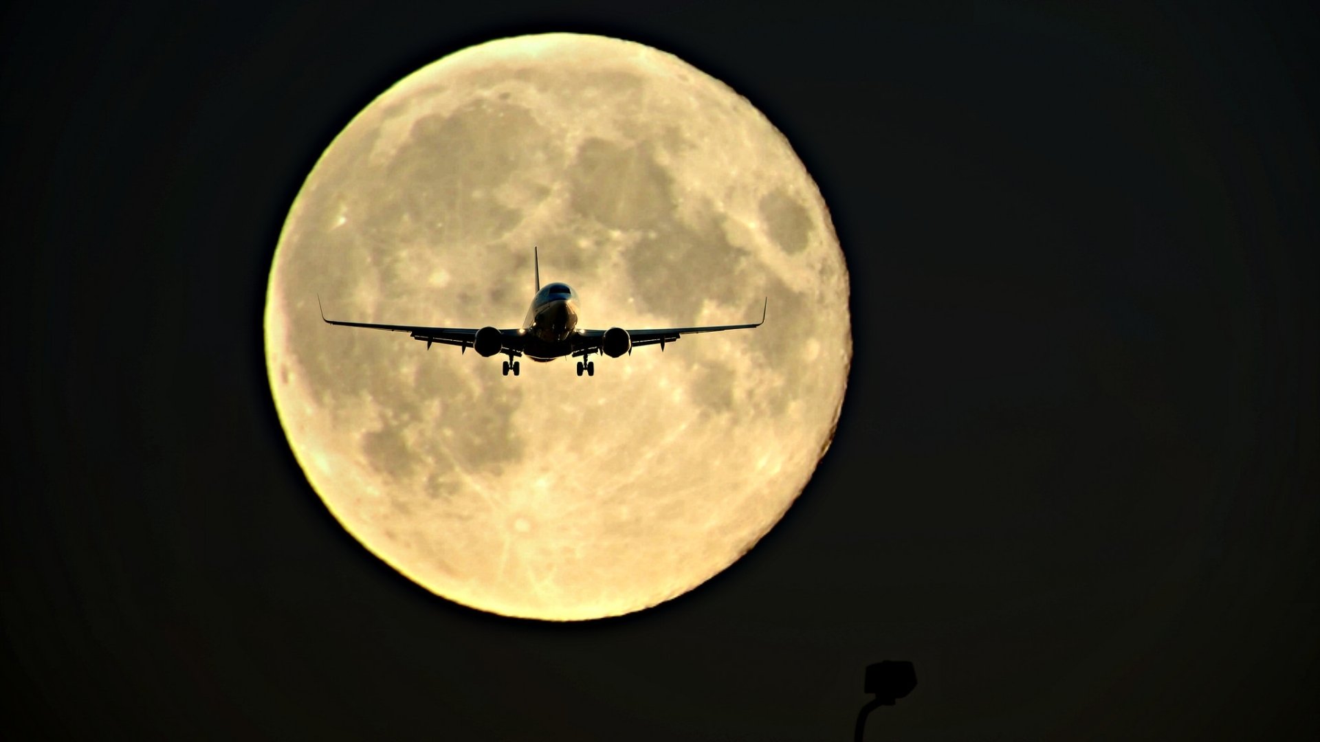 avion lune nuit silhouette