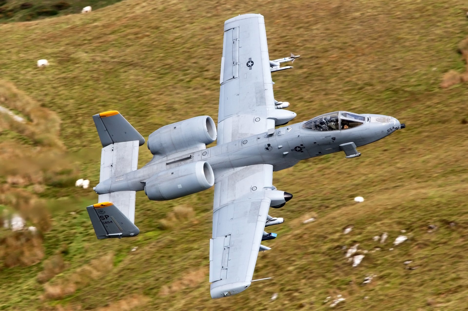 a-10 thunderbolt ii attack cabin pilot