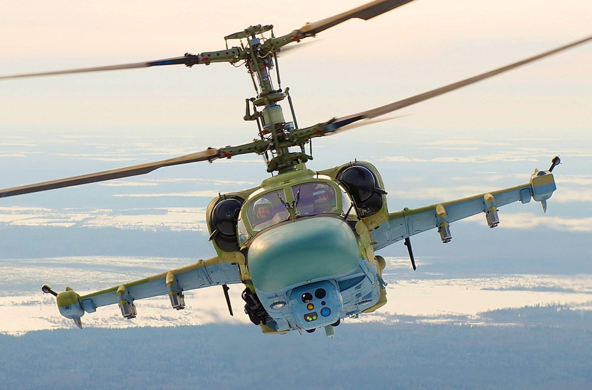 ka-52 alligator kampf luftwaffe russland pilot höhe winter ka-52 alligator kampf hubschrauber russland flug winter