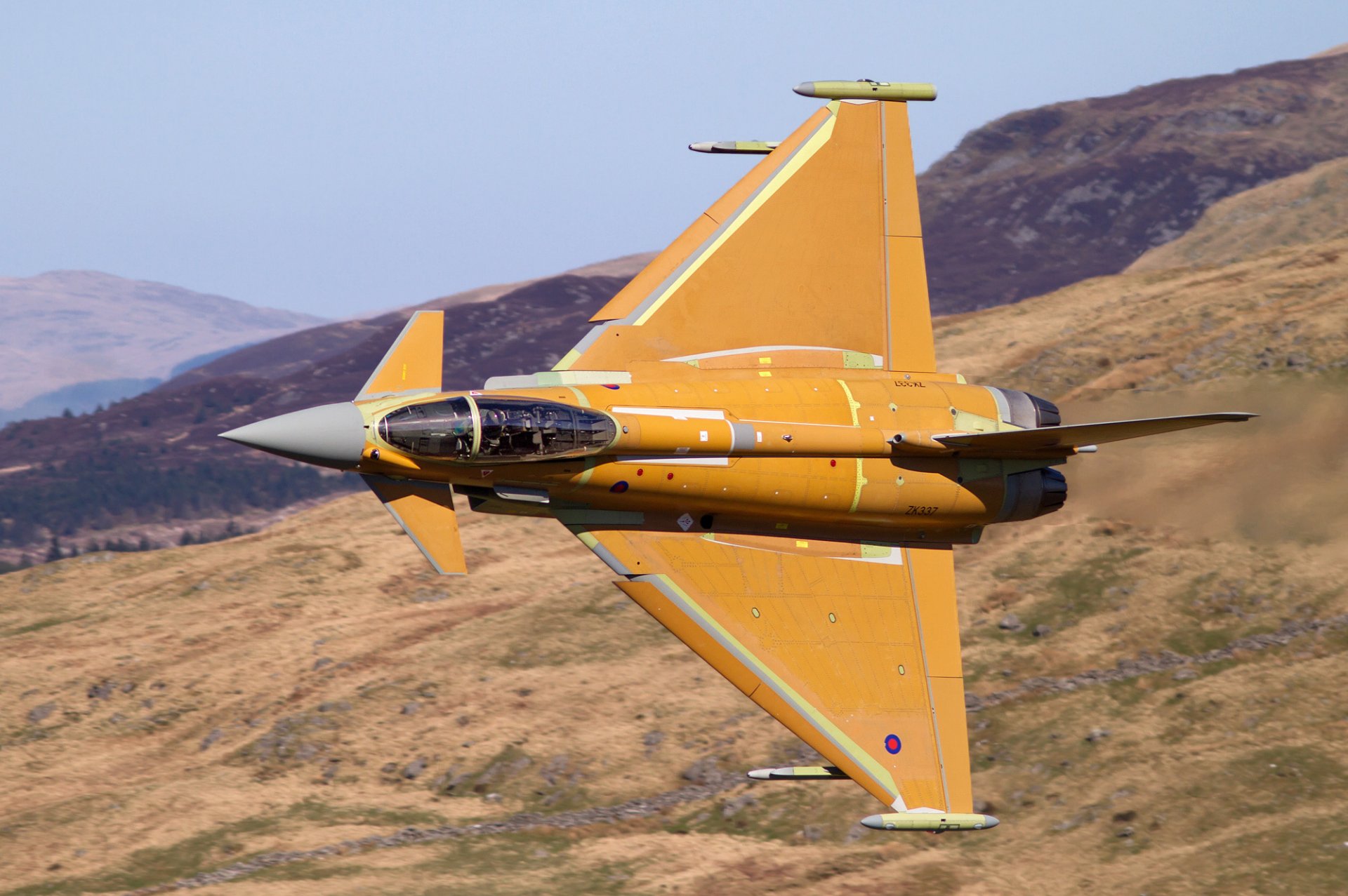 eurofighter typhoon multi-purpose fighter cabin pilot