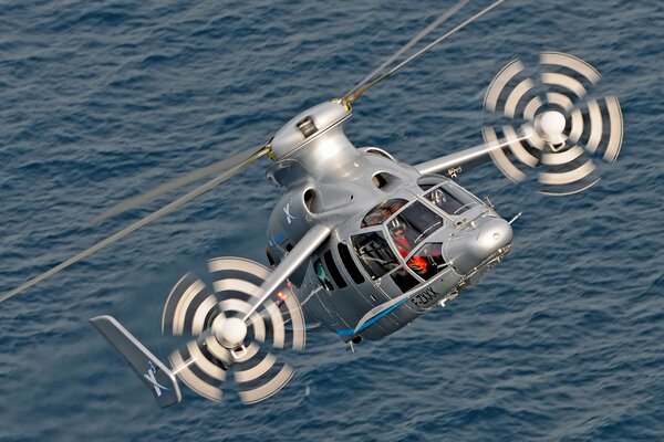 Ibrido sperimentale eurocopter x3. Volare sopra il mare