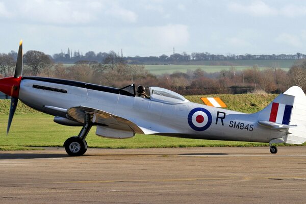 English Fighter spitfire fr. xviiie