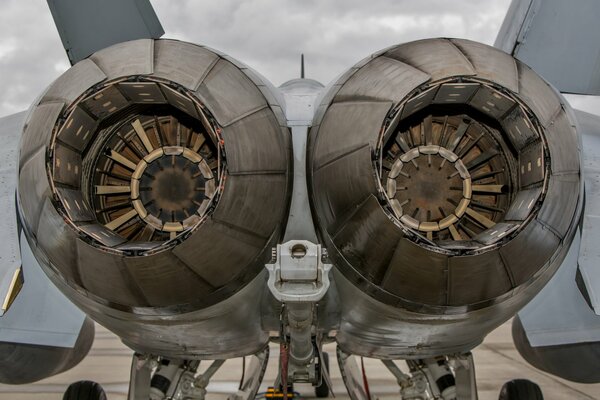 Mostrando turbinas de aviones de combate