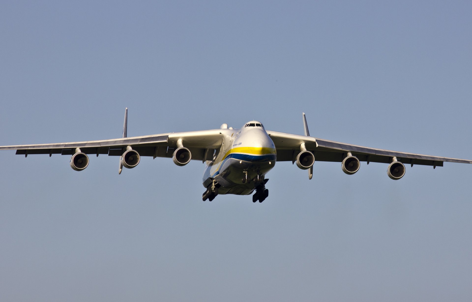 en-225 mriya transport plane