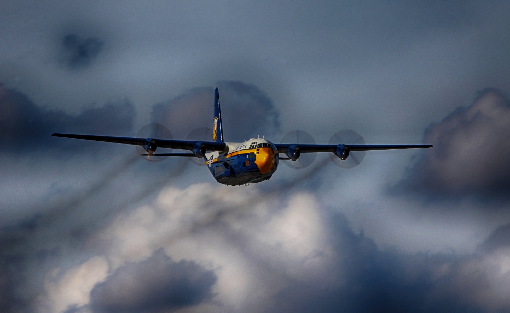 lockheed martin c-130 super hercules flugzeug