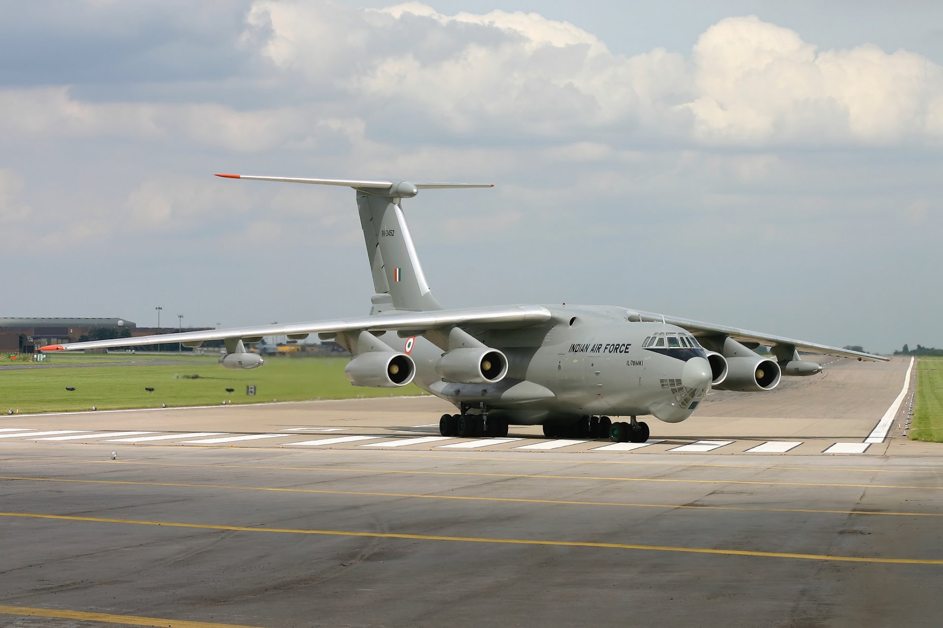 il-78 flugplatz himmel