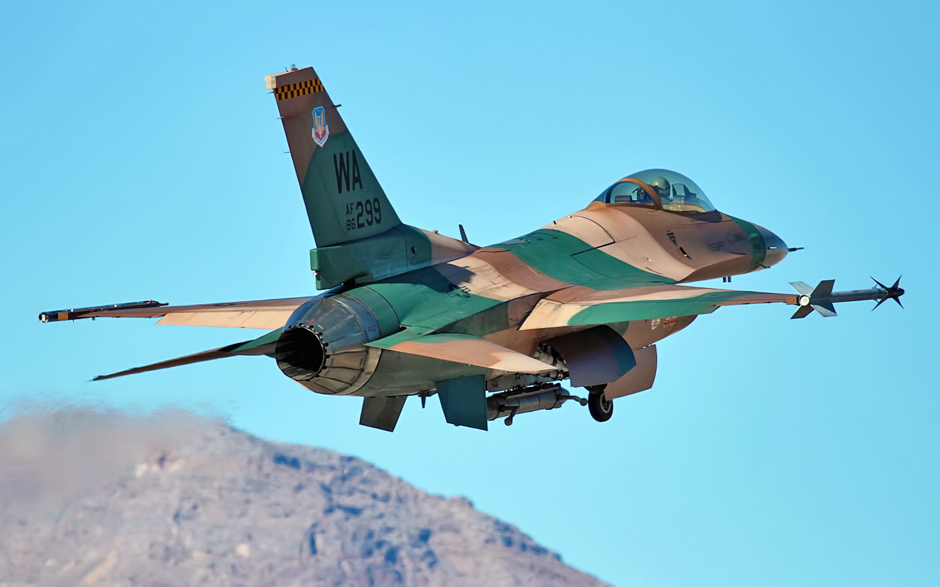 f-16 avión armas