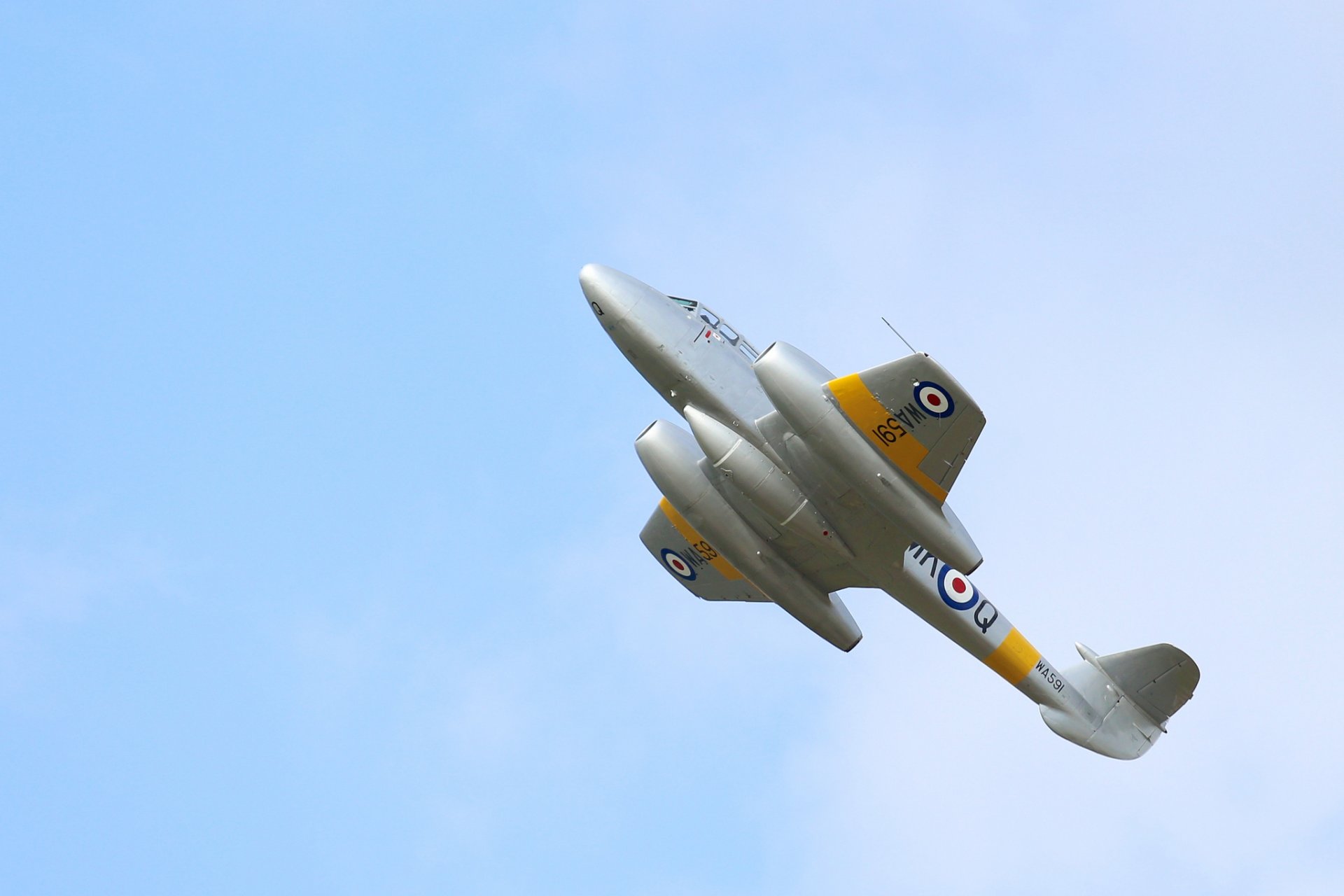 gloster meteor t7 jet fighter flight sky