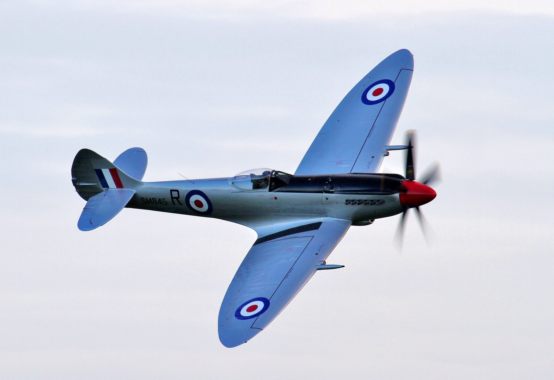 ky plane spitfire fr.xviiie british fighter ww2