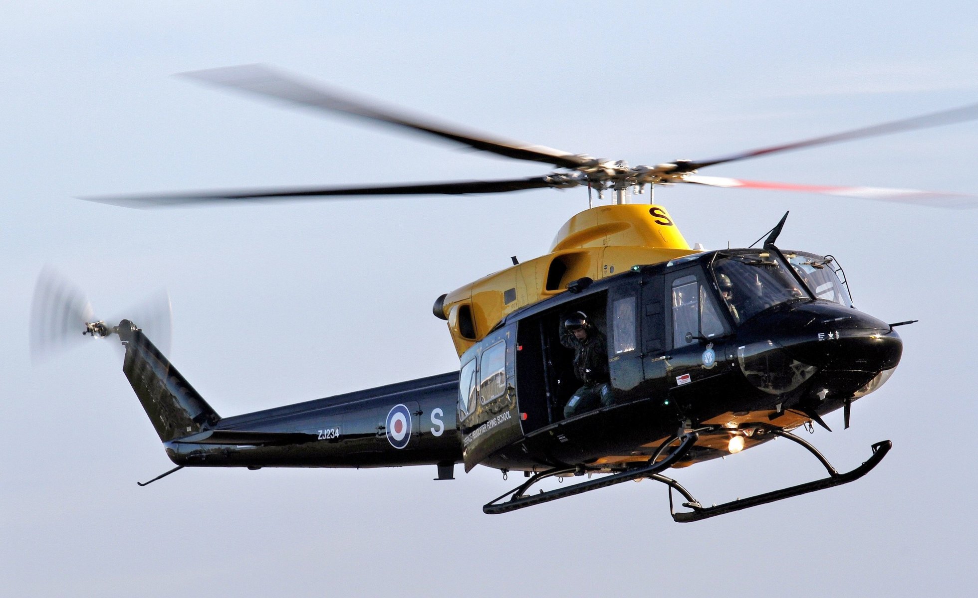 ky bell 412/ch-146 griffon griffin american multi-purpose flight-training helicopter