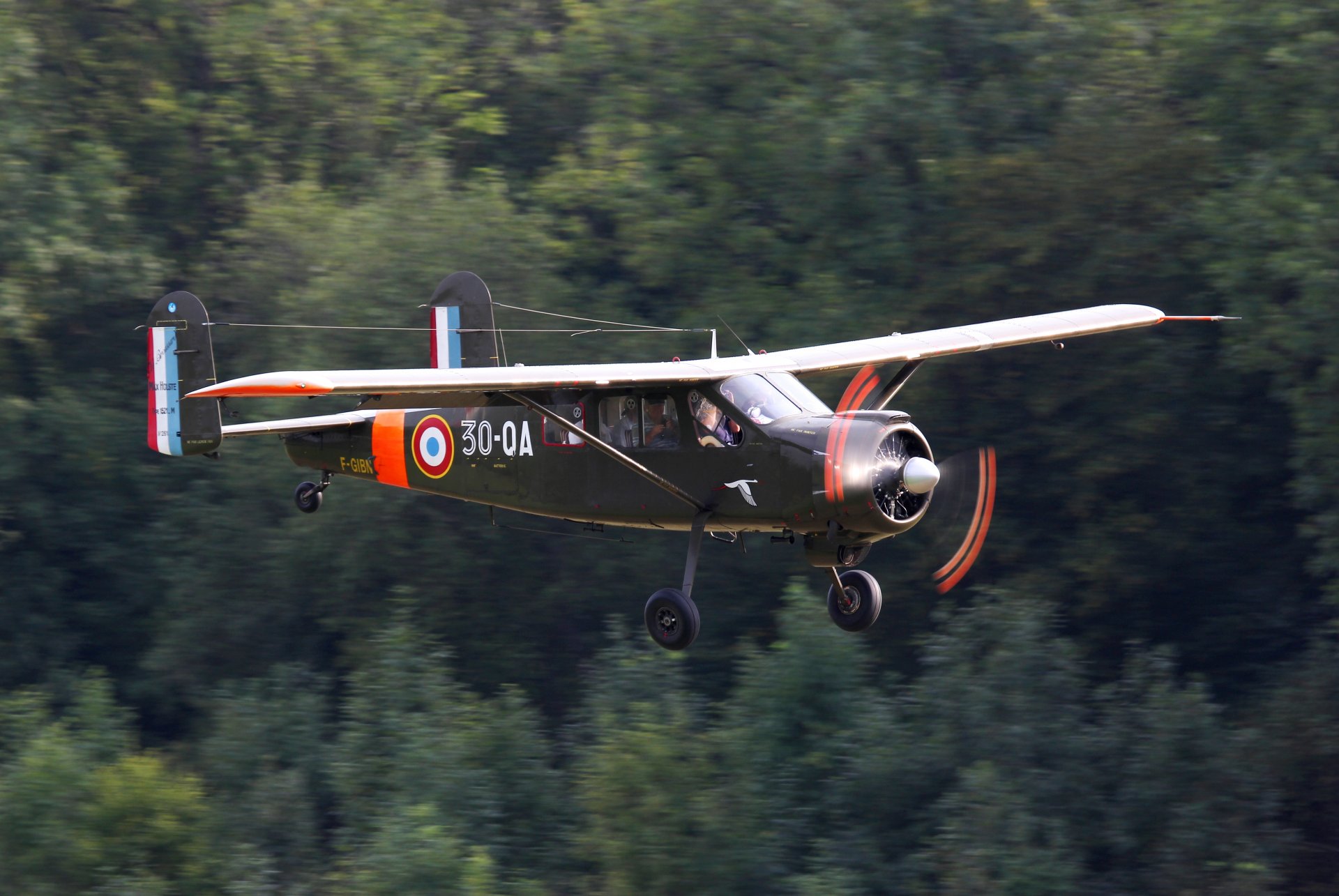 max holste mh.1521 broussard francuski lekki transportowy i łącznikowy samolot