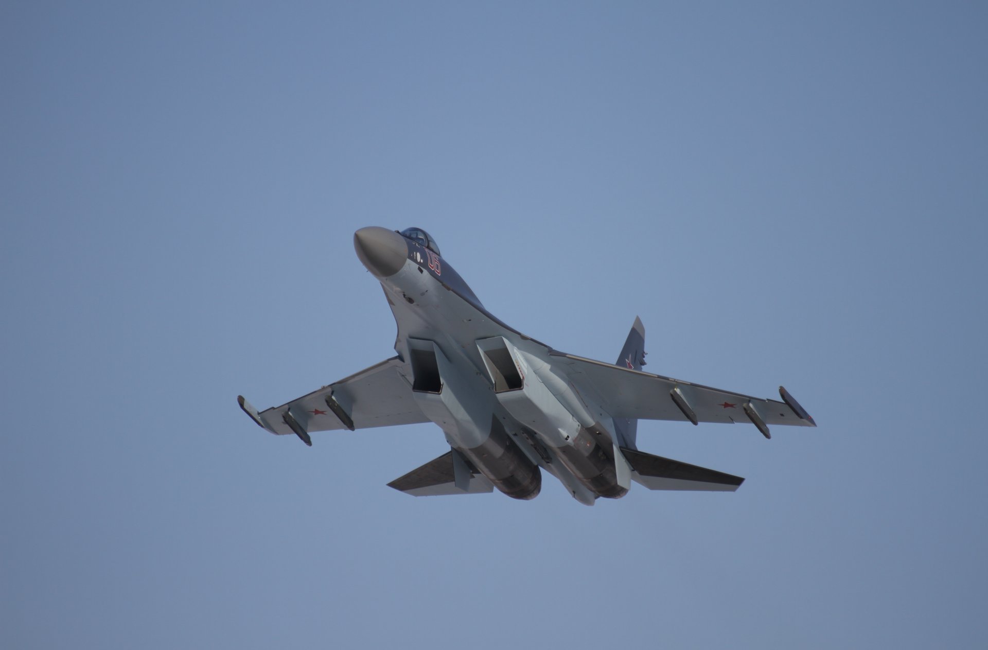 caza fuerza aérea rusia su-35s cielo