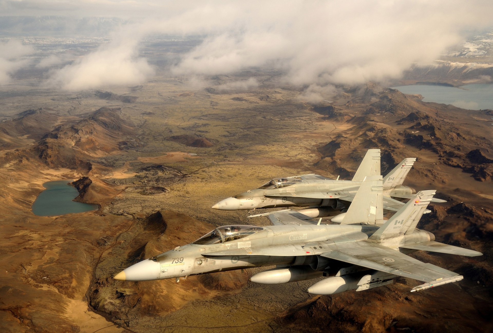 cf-18 szerszeń myśliwce islandia krajobraz