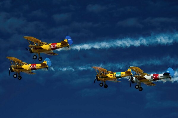 Show. I combattenti tagliano il cielo