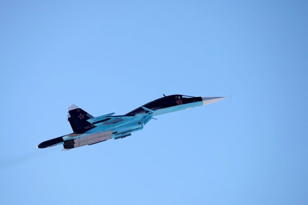 Russischer Su-34-Kampfjet im Flug