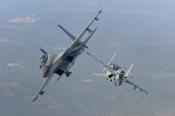 Aviones de combate de la fuerza aérea de la India. Modelo su - 30 MKI