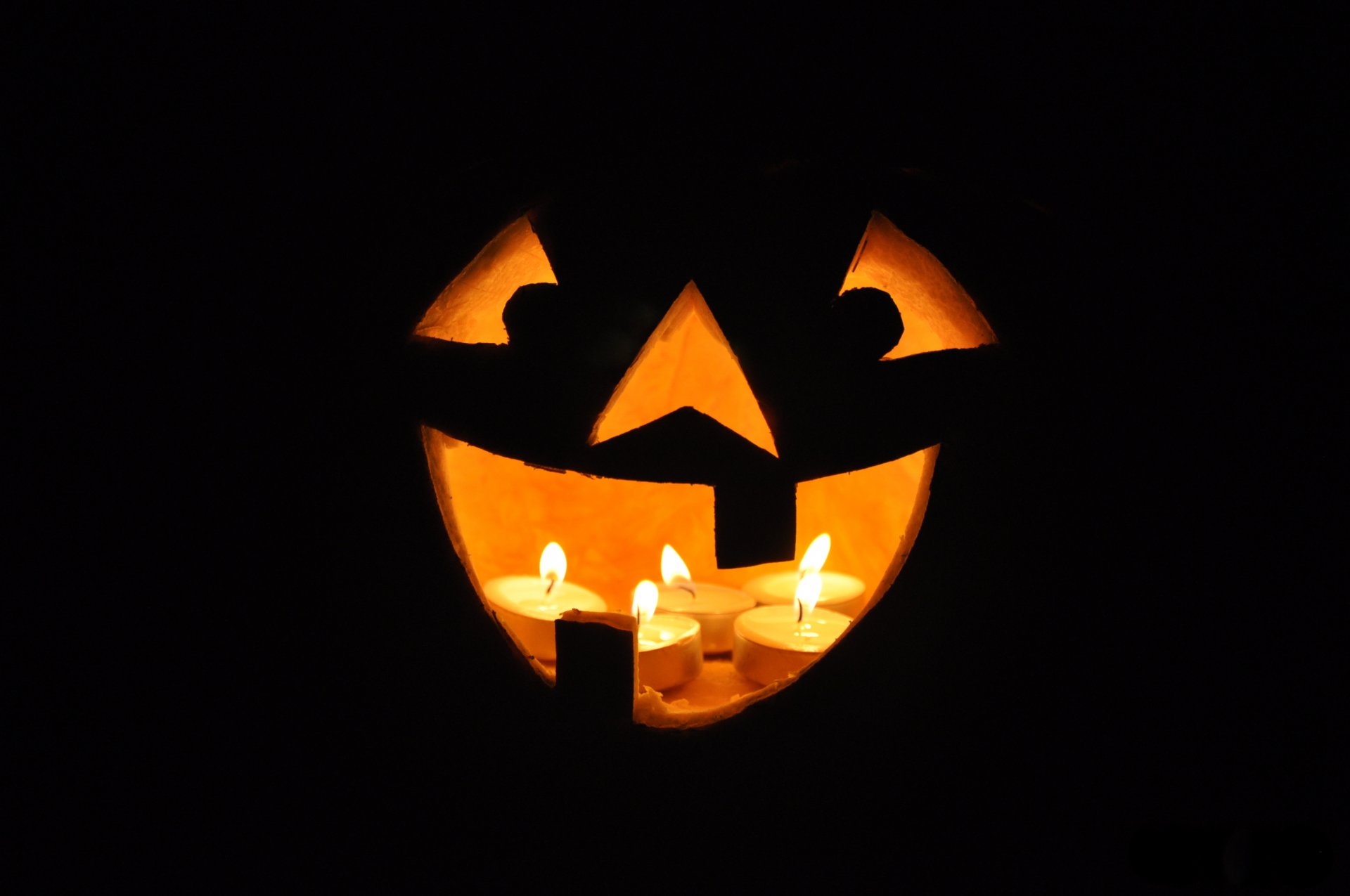 halloween zucca sorriso candele