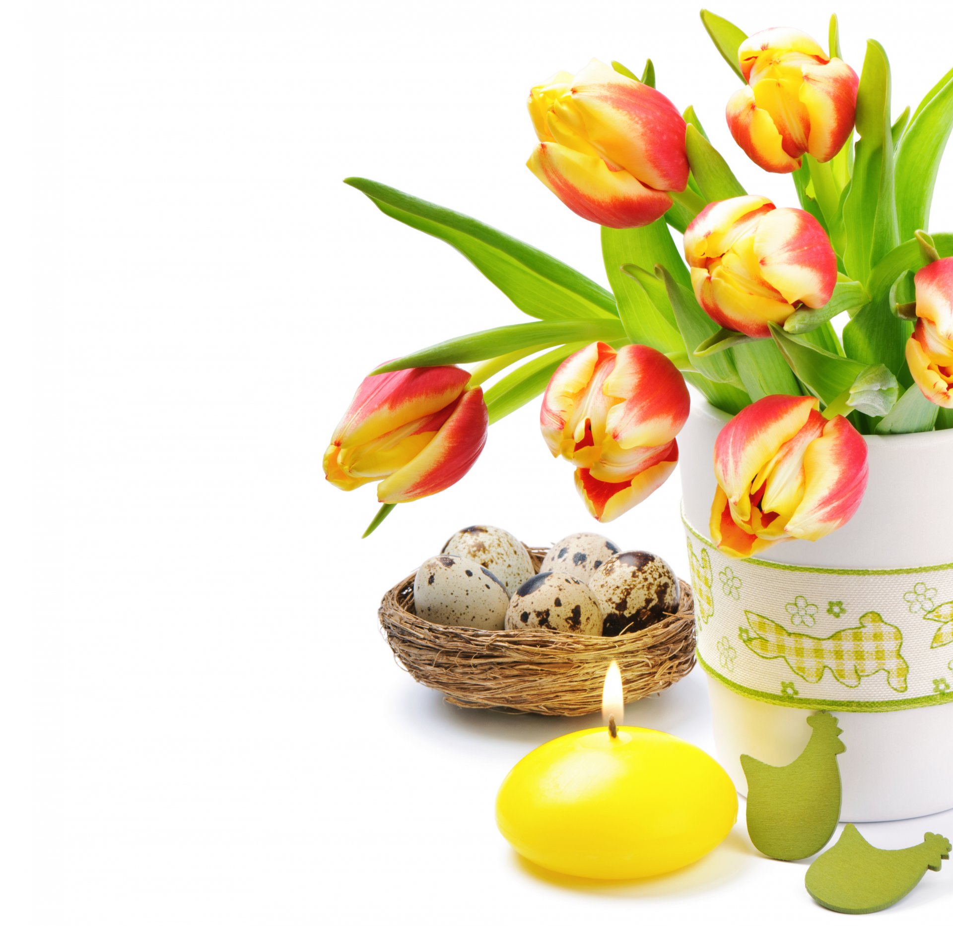 ostern eier blumen tulpen kerzen