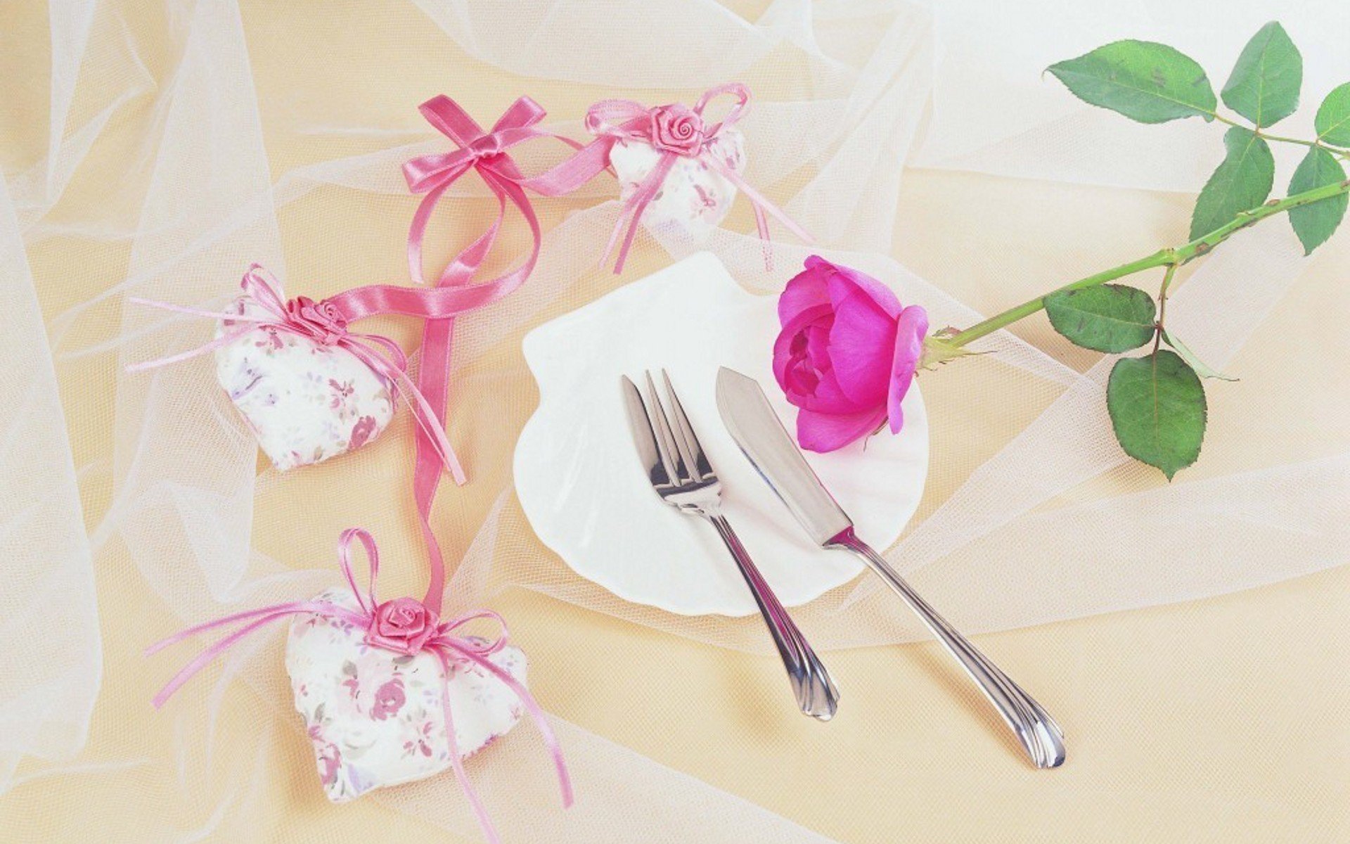 holiday flowers rose pink flower plate fork knife heart heart ribbon grid background wallpaper