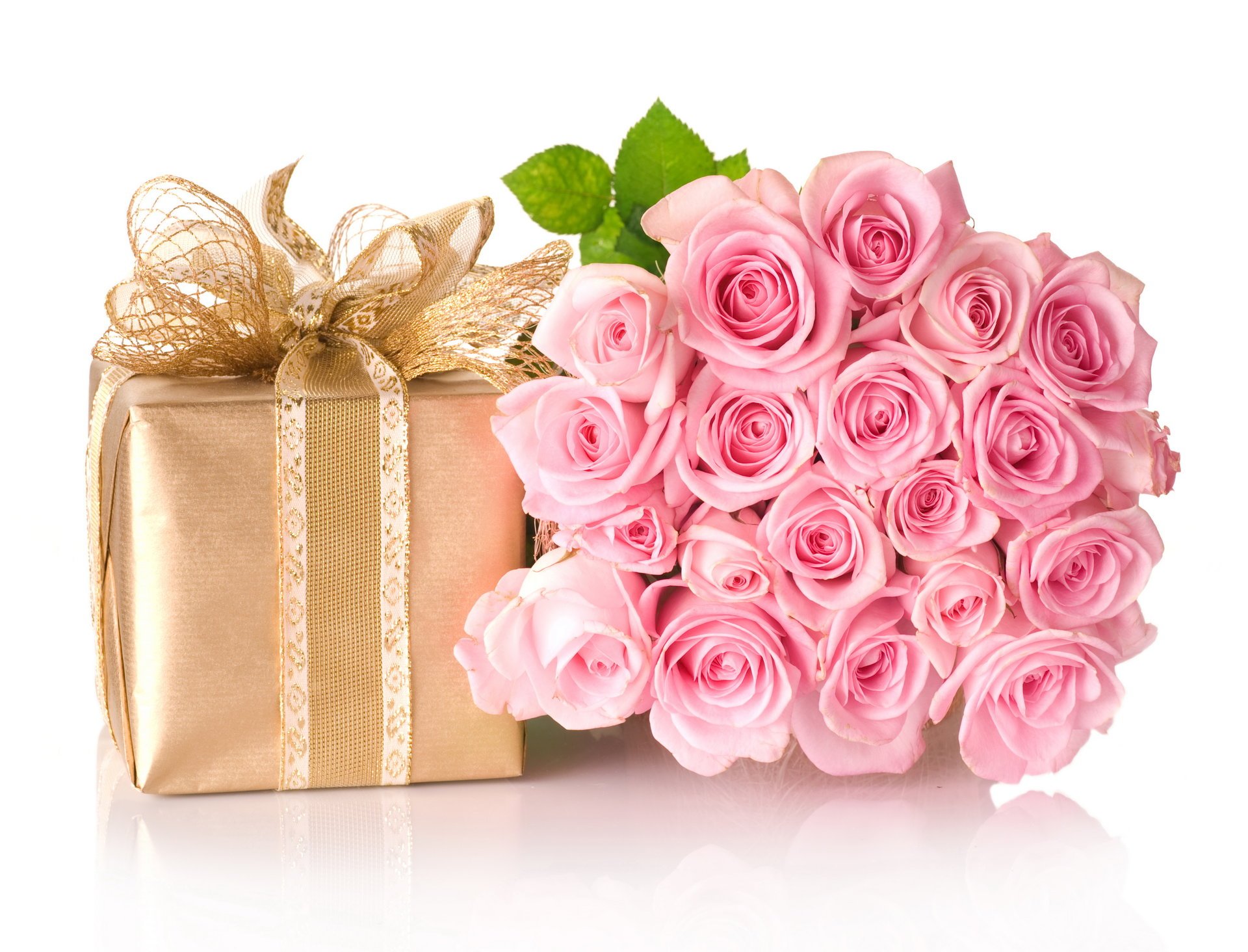 flower bouquet rose. pink present box bow