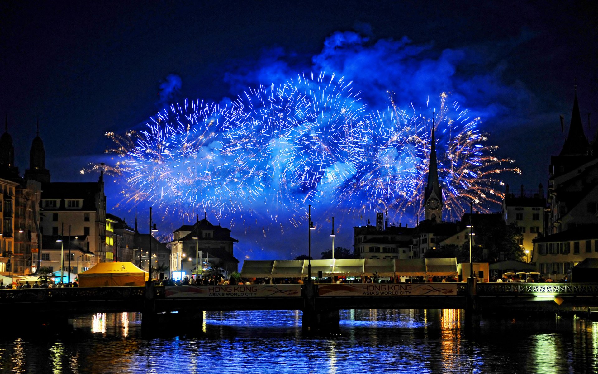 città ponte fiume saluto luci notte